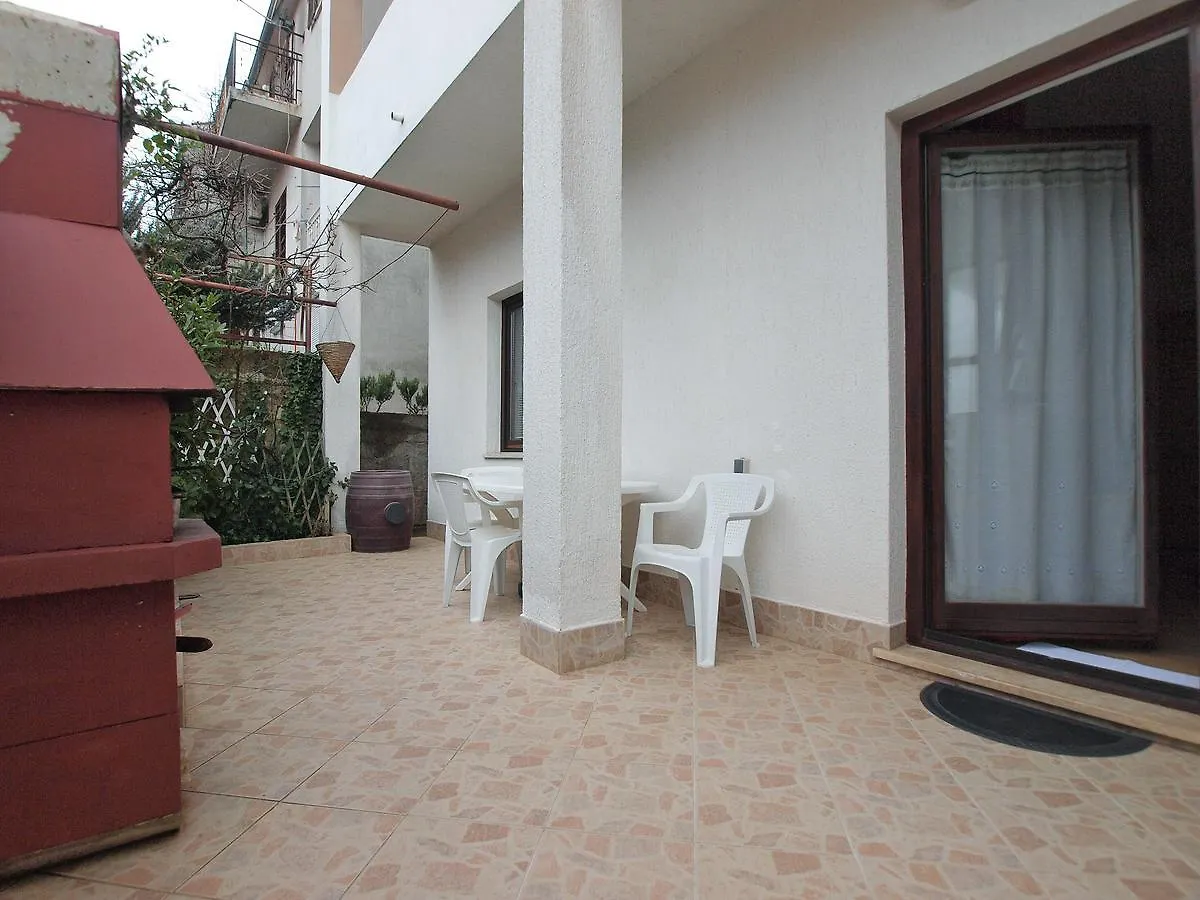 Apartment Vladimira 1569 Pula 0*,